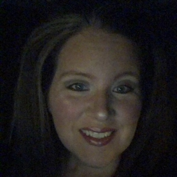 Meet your Posher, Amber - Picture 1 of 1